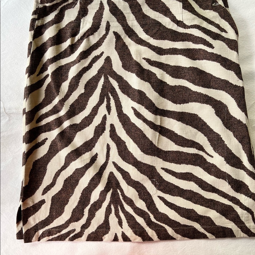 Liz Claiborne Animal print skirt